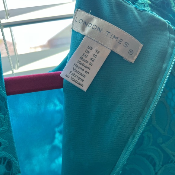 Vibrant Blue Lace Dress - Picture 6 of 13